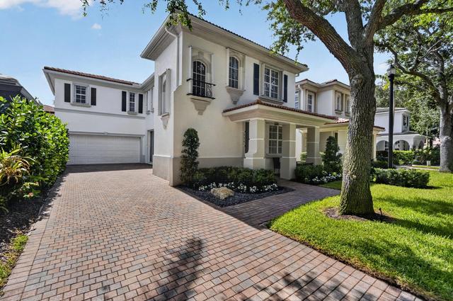 334 October St, Palm Beach Gardens, FL 33410