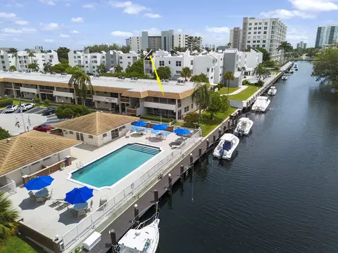 1340 NE 28th Ave #228, Pompano Beach, FL 33062
