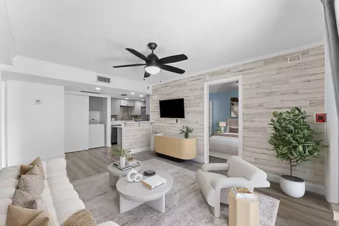612 Executive Center Dr #107, West Palm Beach, FL 33401