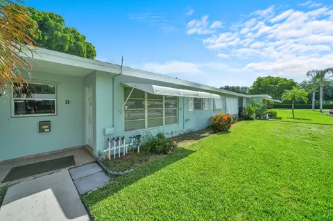 Exterior - 185 High Point Ter E #B, Delray Beach, FL 33445 photo 5 of 6