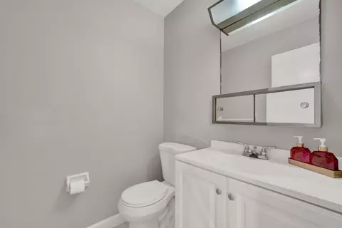Bath - 185 High Point Ter E #B, Delray Beach, FL 33445 photo 1 of 3
