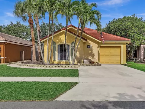 7559 Savannah Ln, Greenacres, FL 33463