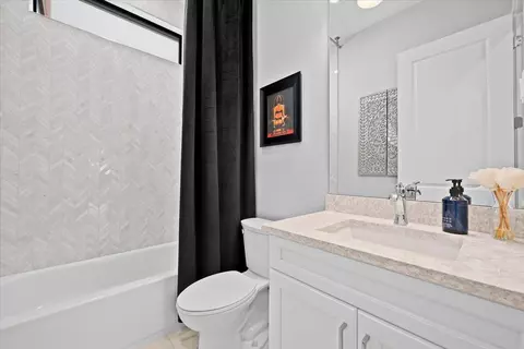 Bath - 6870 SE Haven Ln, Stuart, FL 34997 photo 4 of 4