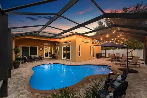 1853 Palisades Dr, West Palm Beach, FL 33411