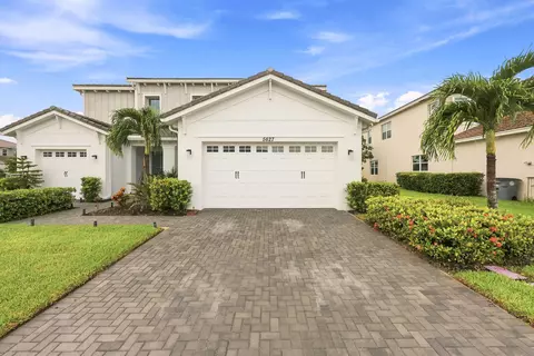 5627 Opal Dr, The Acreage, FL 33470