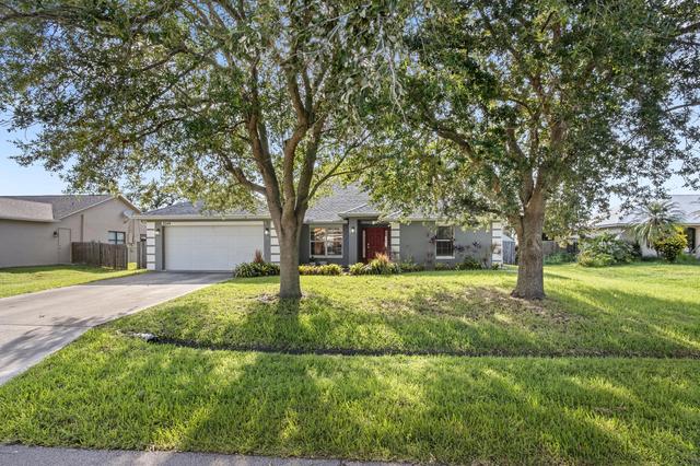 2049 SW Capeador St, Port Saint Lucie, FL 34953