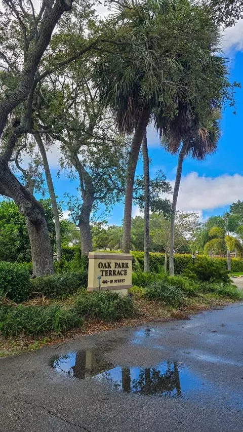 400 18th St #D, Vero Beach, FL 32960