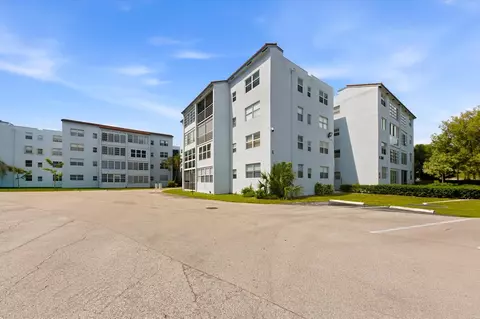 2860 Somerset Dr #412K, Lauderdale Lakes, FL 33311