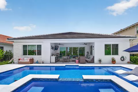12203 Waterstone Cir, Palm Beach Gardens, FL 33412