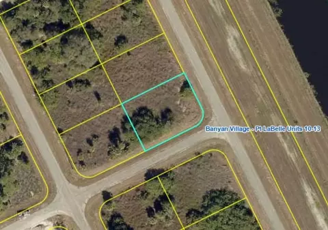 1118 Silverfish Dr, Labelle, FL 33935 photo 2