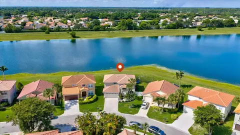 10712 Oak Lake Way, Boca Raton, FL 33498