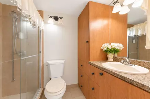 Bath - 1069 Cornwall D, Boca Raton, FL 33434 photo 2 of 2