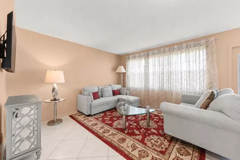 Living - 1069 Cornwall D, Boca Raton, FL 33434 photo 1 of 2