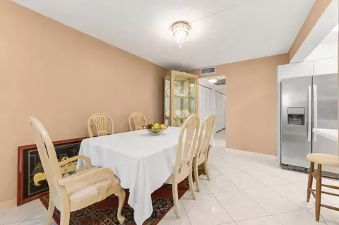 Dining - 1069 Cornwall D, Boca Raton, FL 33434 photo 2 of 5
