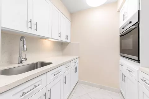 Kitchen - 1069 Cornwall D, Boca Raton, FL 33434 photo 2 of 2