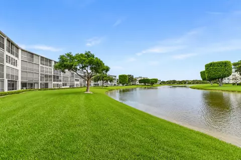 View/Area - 1069 Cornwall D, Boca Raton, FL 33434 photo 1 of 8