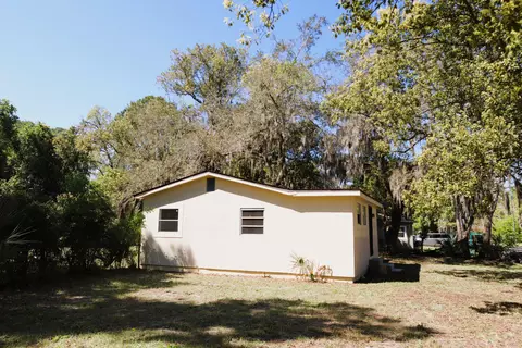 Exterior - 2024 Dixie Ave, Eustis, FL 32726 photo 6 of 9