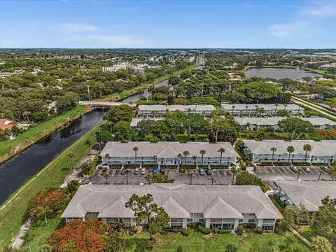 2420 NW 22nd Ave #602, Delray Beach, FL 33445