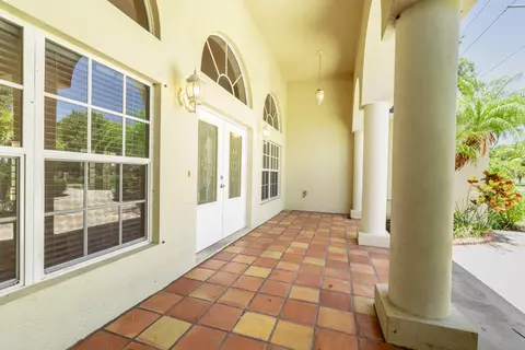 2306 NW 4th St, Okeechobee, FL 34972 photo 3