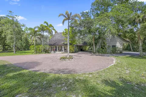 790 E Rambling Dr, Wellington, FL 33414