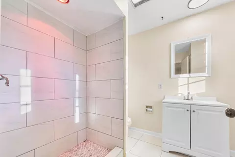 Bath - 3122 SE 34th Ave, Okeechobee, FL 34974 photo 3 of 4