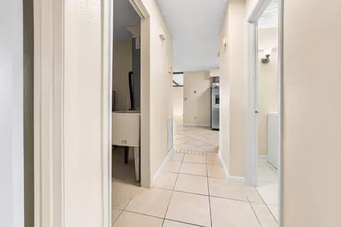 Entry Way - 3122 SE 34th Ave, Okeechobee, FL 34974 photo 3 of 3