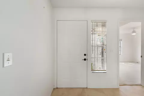 Entry Way - 165 St Michaels Ct, Jupiter, FL 33458 photo 2 of 3