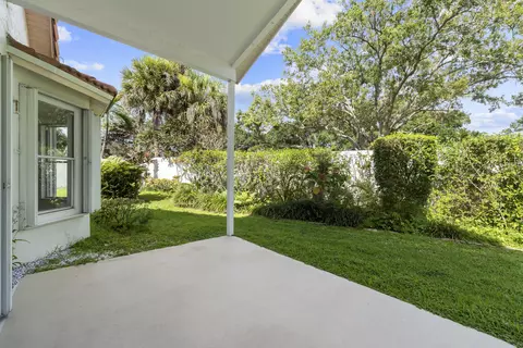 Exterior - 165 St Michaels Ct, Jupiter, FL 33458 photo 7 of 7