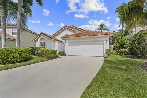 Exterior - 165 St Michaels Ct, Jupiter, FL 33458 photo 3 of 7