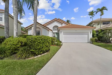 Exterior - 165 St Michaels Ct, Jupiter, FL 33458 photo 4 of 7