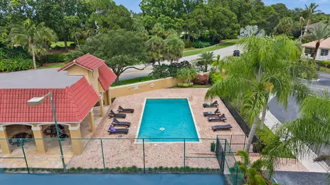 View/Area - 165 St Michaels Ct, Jupiter, FL 33458 photo 8 of 9