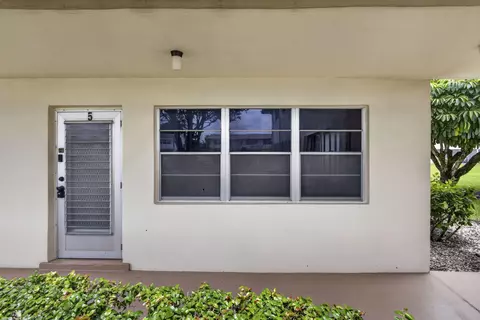 5 Northampton A #5, West Palm Beach, FL 33417