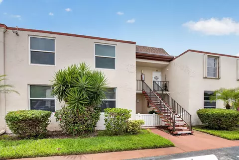 11 Willowbrook Ln #204, Delray Beach, FL 33446