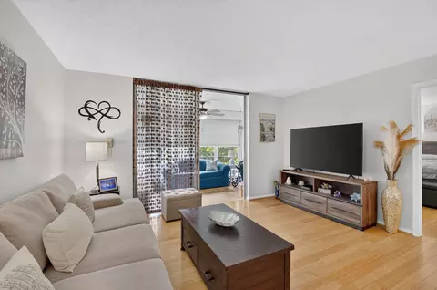 11 Willowbrook Ln #204, Delray Beach, FL 33446
