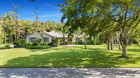 Exterior - 8165 NW 47th Dr, Coral Springs, FL 33067 photo 9 of 15
