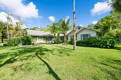 Exterior - 8165 NW 47th Dr, Coral Springs, FL 33067 photo 13 of 15