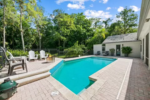 Exterior - 8165 NW 47th Dr, Coral Springs, FL 33067 photo 3 of 15