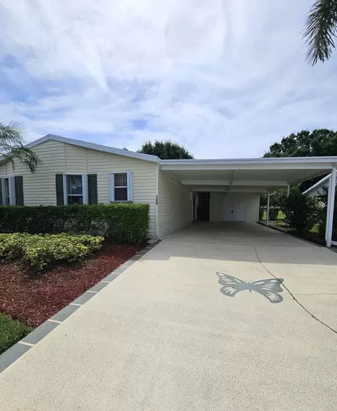 3229 Scarlet Tanager Ct, Port Saint Lucie, FL 34952