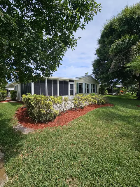 3229 Scarlet Tanager Ct, Port Saint Lucie, FL 34952