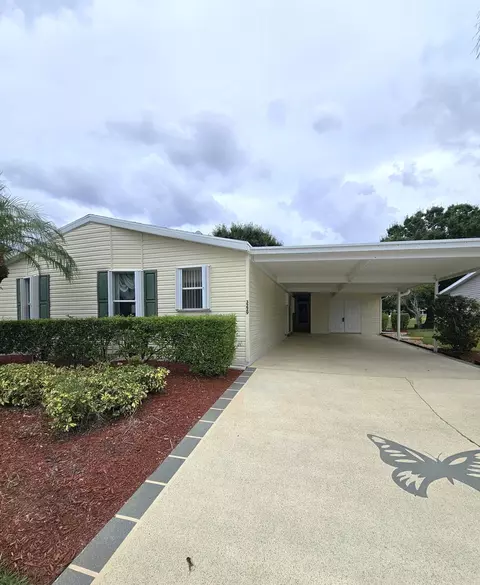 3229 Scarlet Tanager Ct, Port Saint Lucie, FL 34952