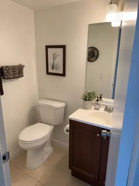 Bath - 256 Preston G, Boca Raton, FL 33434 photo 2 of 2