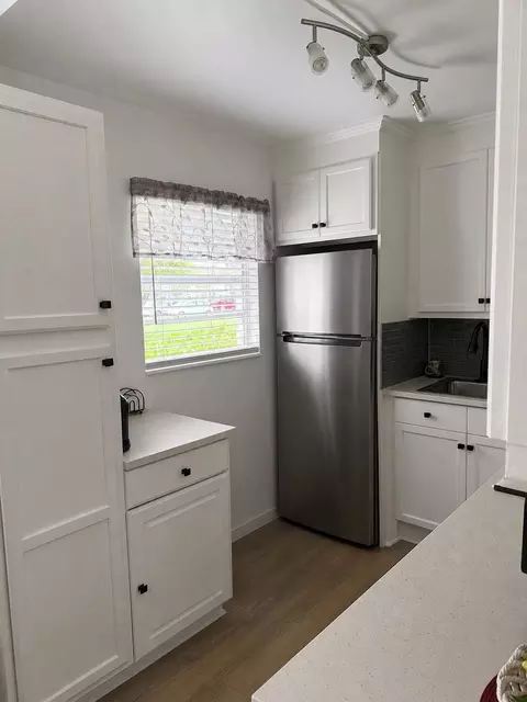 Kitchen - 256 Preston G, Boca Raton, FL 33434 photo 3 of 5