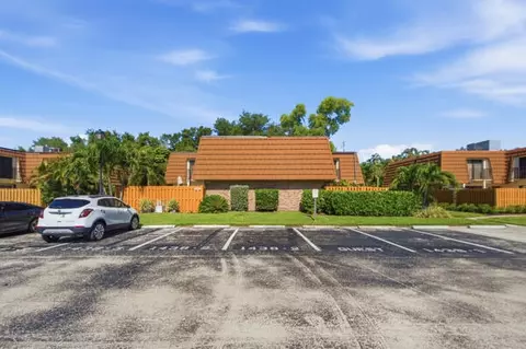 1438 Park Shore Cir #3, Fort Myers, FL 33901
