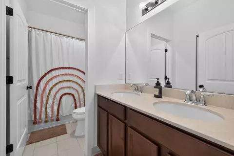 Bath - 7050 Limestone Cay Rd, Jupiter, FL 33458 photo 6 of 6