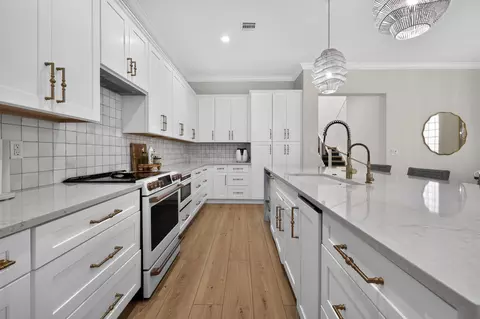 Kitchen - 7050 Limestone Cay Rd, Jupiter, FL 33458 photo 1 of 5