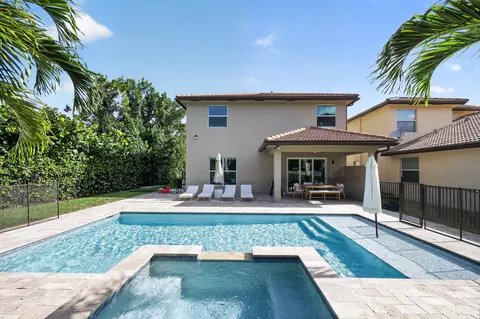 Exterior - 7050 Limestone Cay Rd, Jupiter, FL 33458 photo 2 of 5