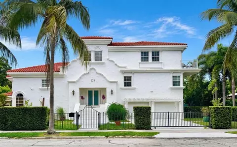 233 Pershing Way, West Palm Beach, FL 33401