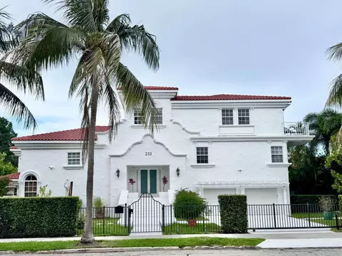233 Pershing Way, West Palm Beach, FL 33401