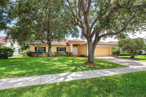 4824 S Lee Rd, Delray Beach, FL 33445