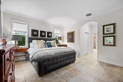 Bedroom - 464 Oriole Ln, Jupiter, FL 33458 photo 2 of 6